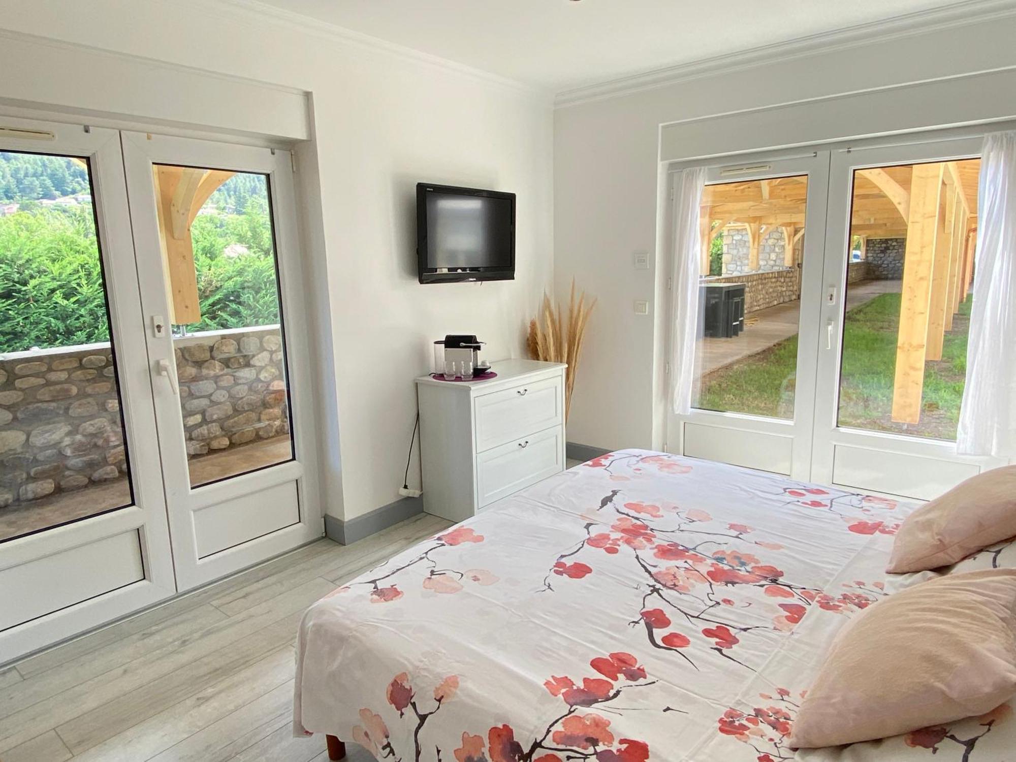 Bed and Breakfast Domaine Les Buis Saint-Fortunat-sur-Eyrieux Exterior foto